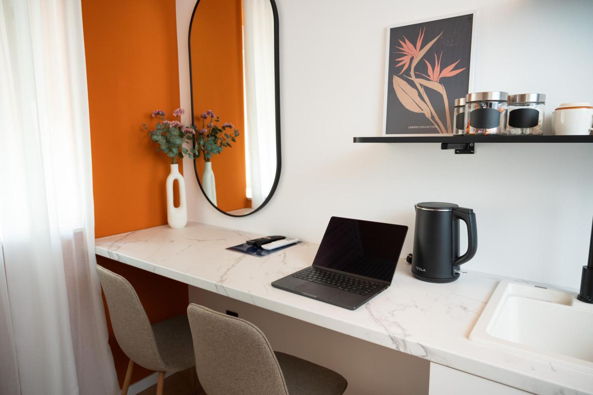 Regent Blue Apartments - Free Private Parking Mostar Bagian luar foto