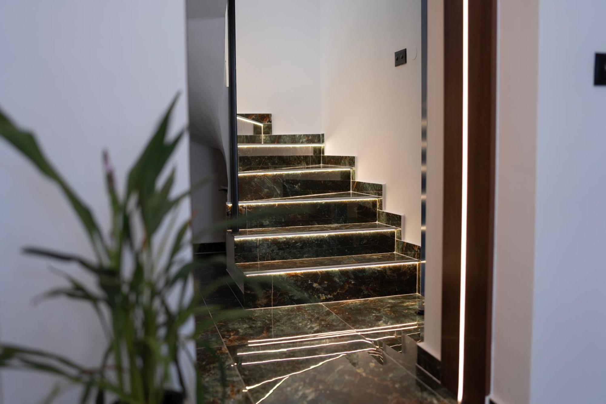 Regent Blue Apartments - Free Private Parking Mostar Bagian luar foto