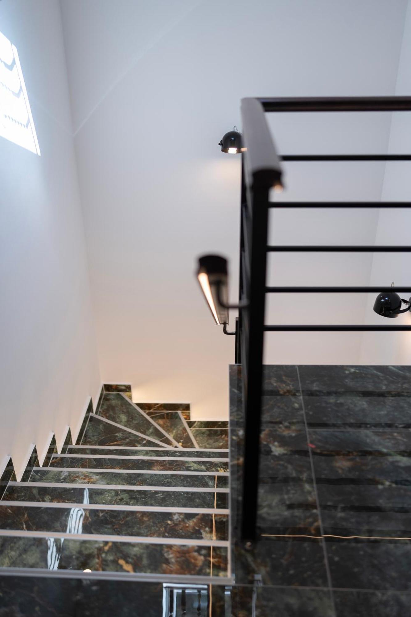 Regent Blue Apartments - Free Private Parking Mostar Bagian luar foto
