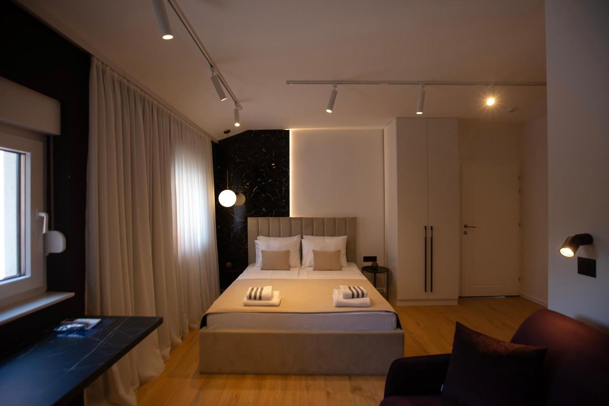 Regent Blue Apartments - Free Private Parking Mostar Bagian luar foto