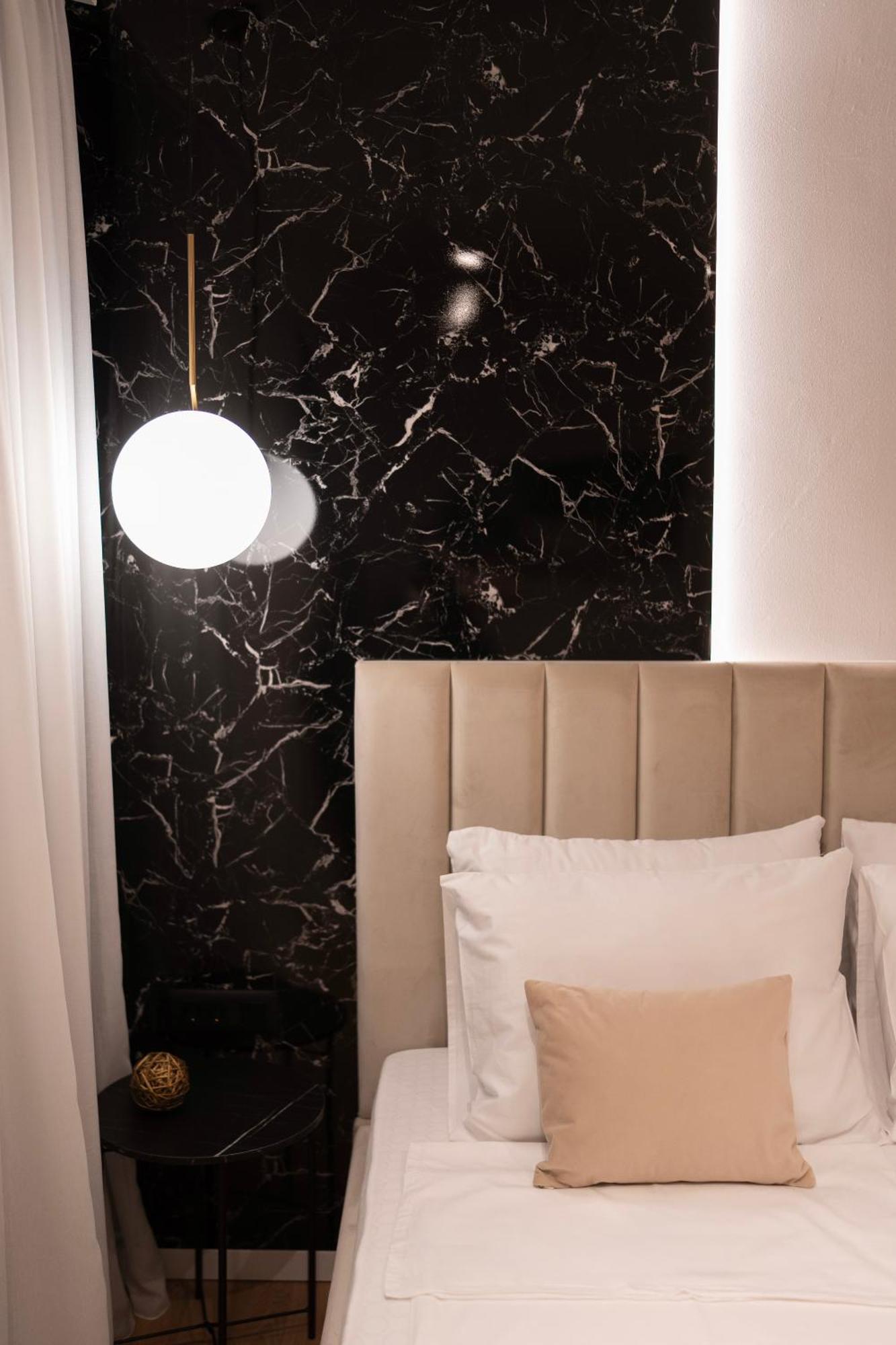Regent Blue Apartments - Free Private Parking Mostar Bagian luar foto