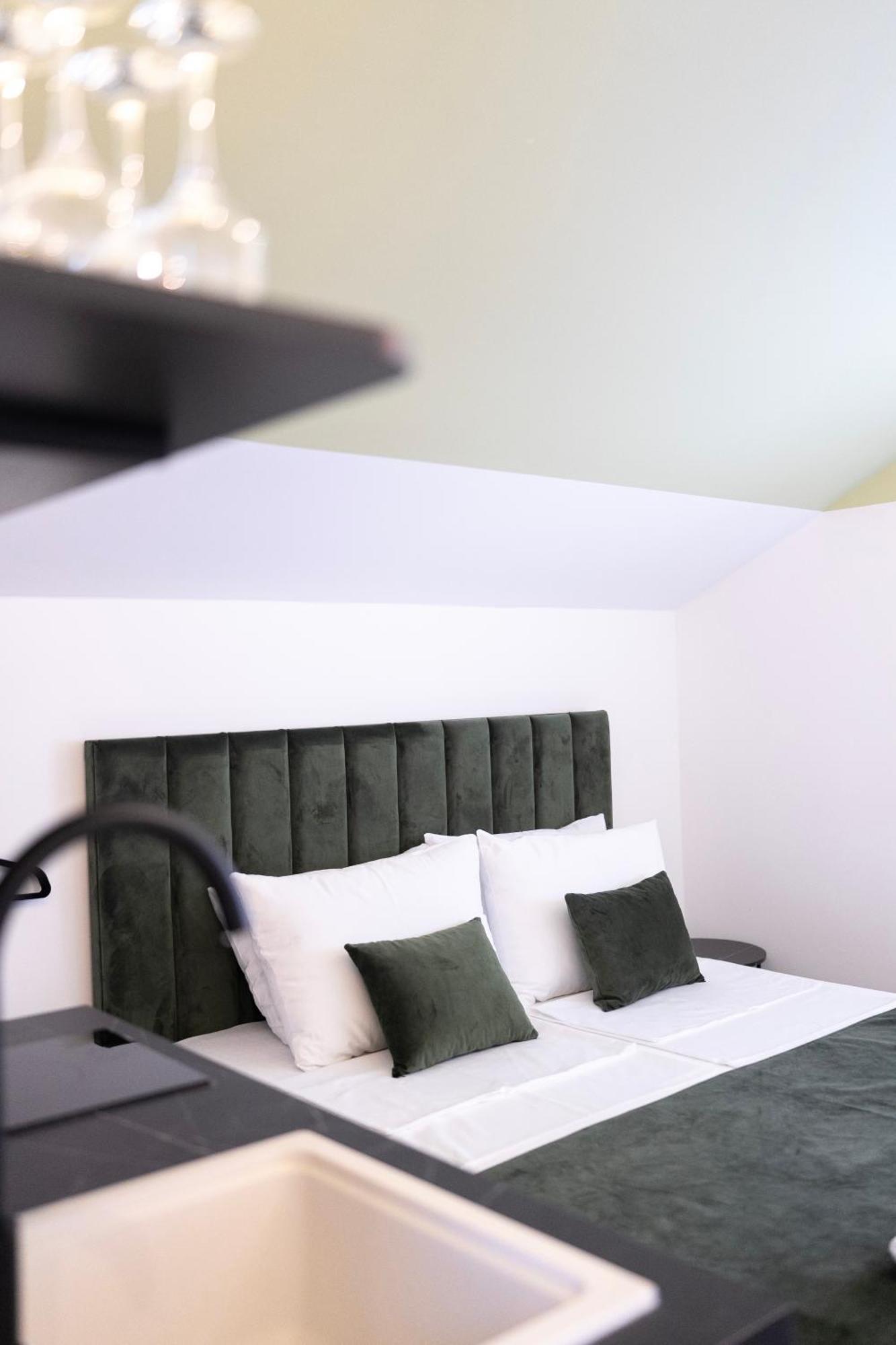 Regent Blue Apartments - Free Private Parking Mostar Bagian luar foto