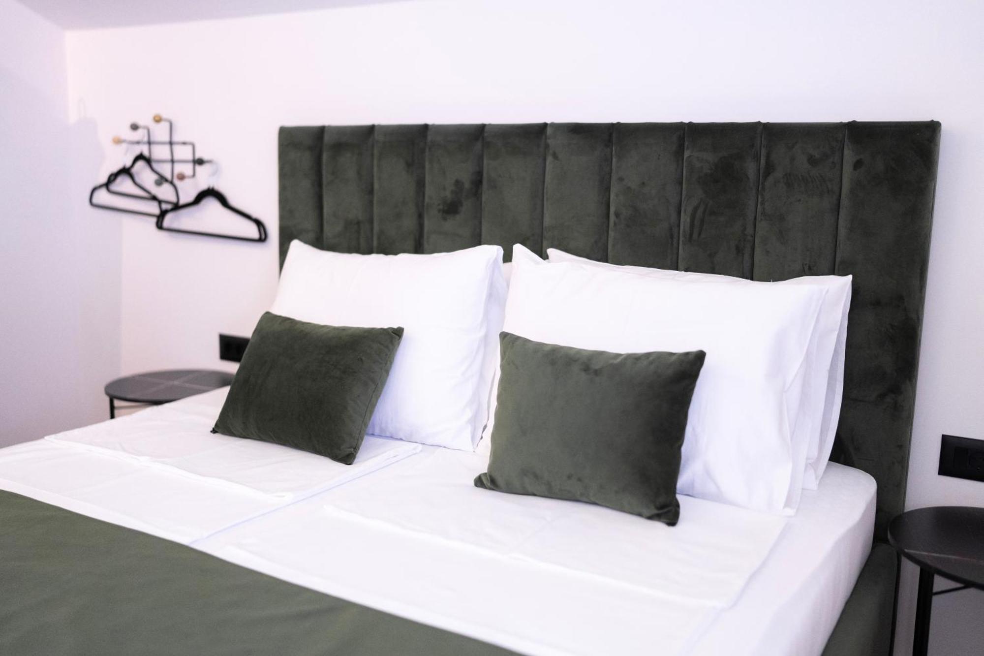 Regent Blue Apartments - Free Private Parking Mostar Bagian luar foto
